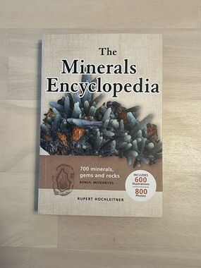 The Minerals Encyclopedia: 700 Minerals, Gems and Rocks Paperback